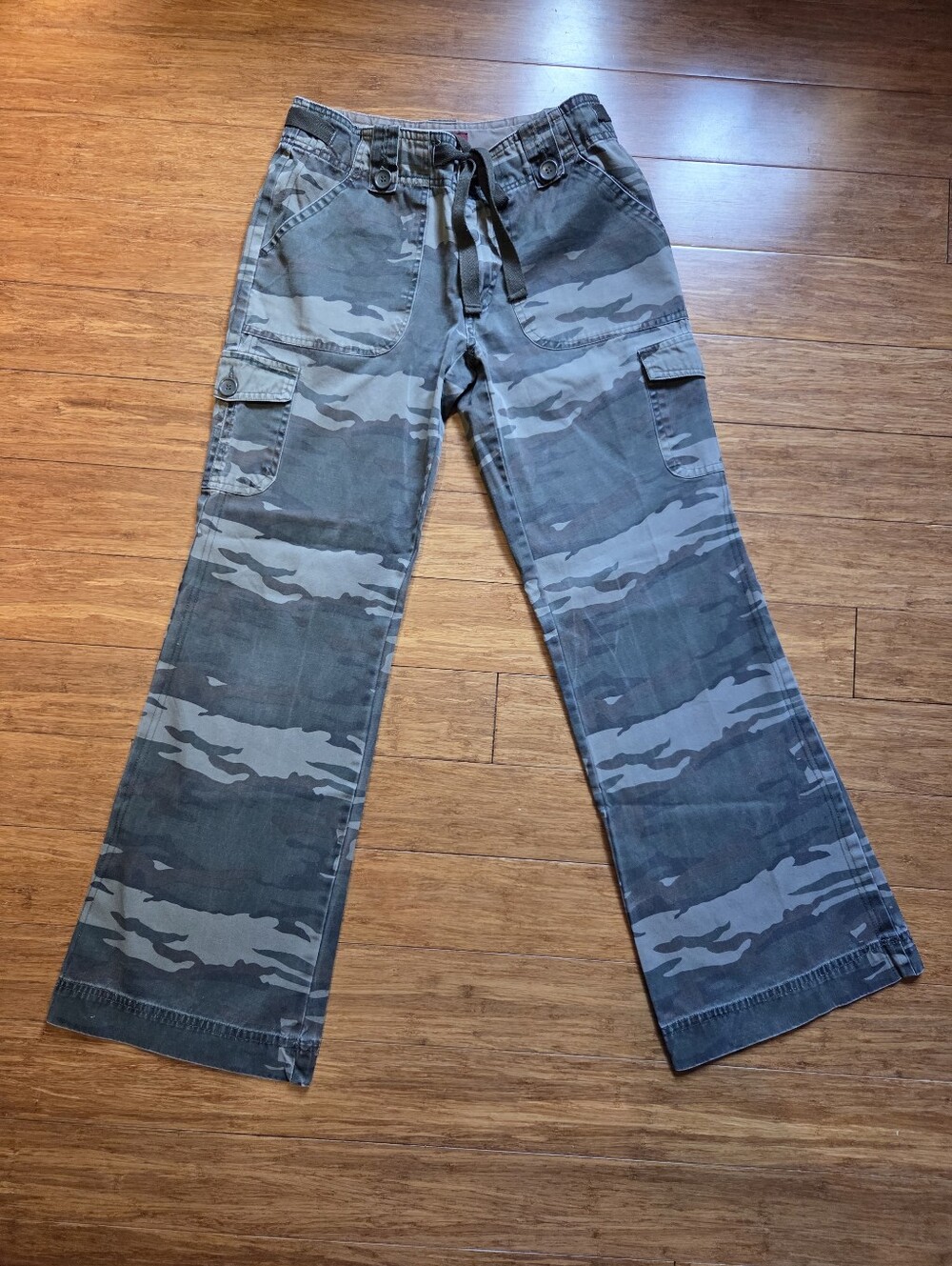 Nevada Y2K Low Rise Camo Cargo Pants 7/8 Wide Leg Utility 100% Cotton